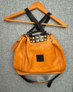 Old Trend Canna Genuine Leather Bucket Backpack